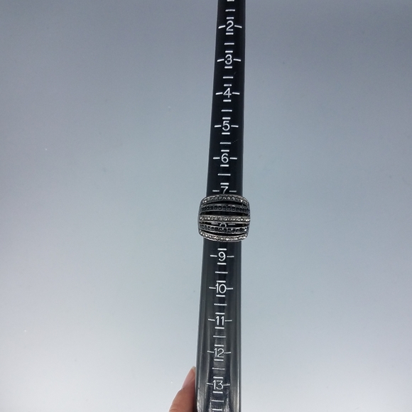 Gunmetal Rhinestone Stretchback Ring - Picture 4 of 9